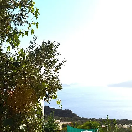 Villa Crystelle *